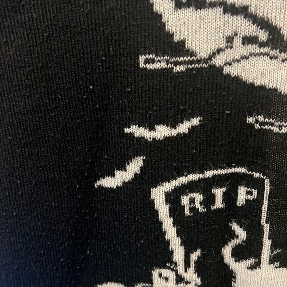 Too Fast Eerie Cemetery Cardigan - Picture 5 of 7